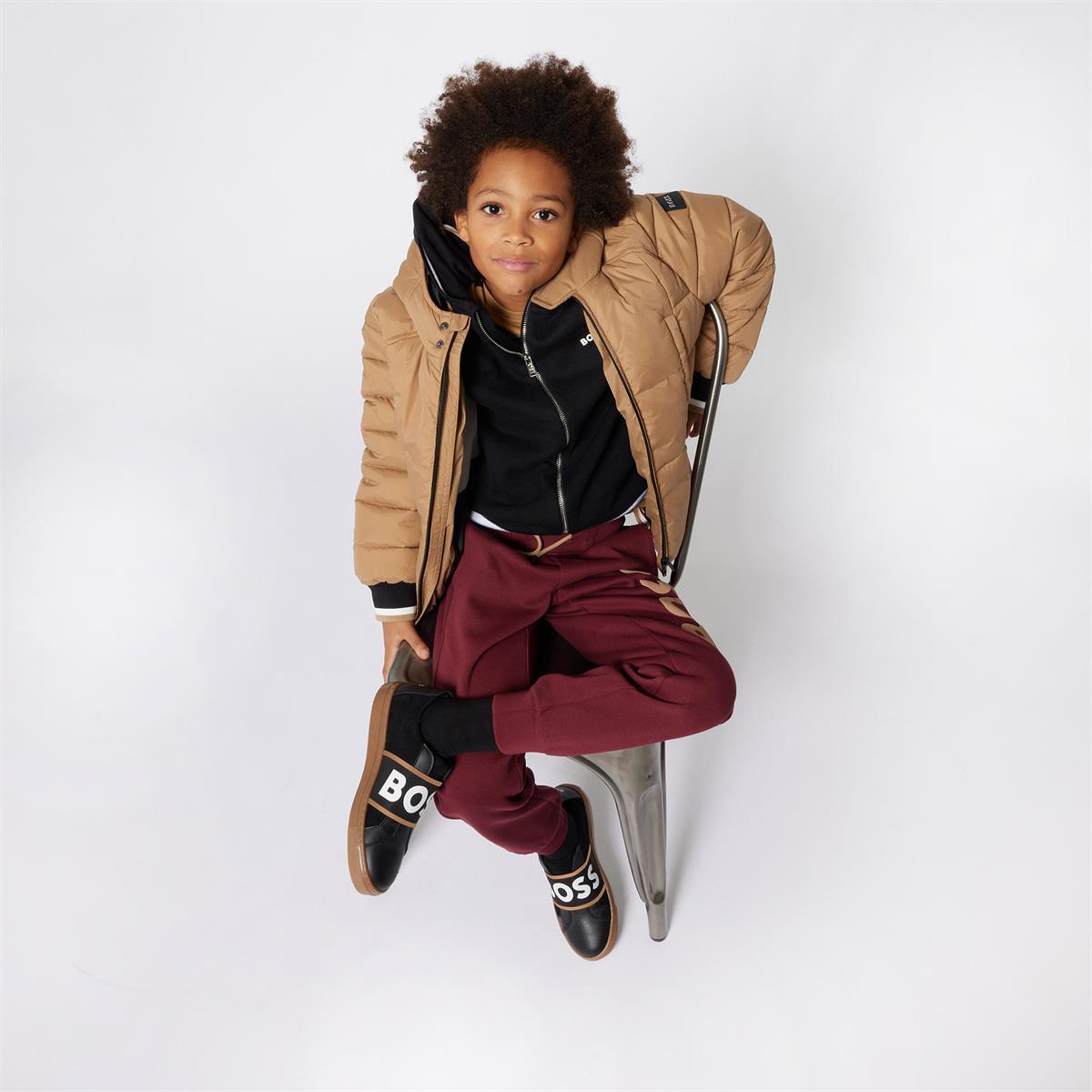 CARDIGAN A CAPUCHE