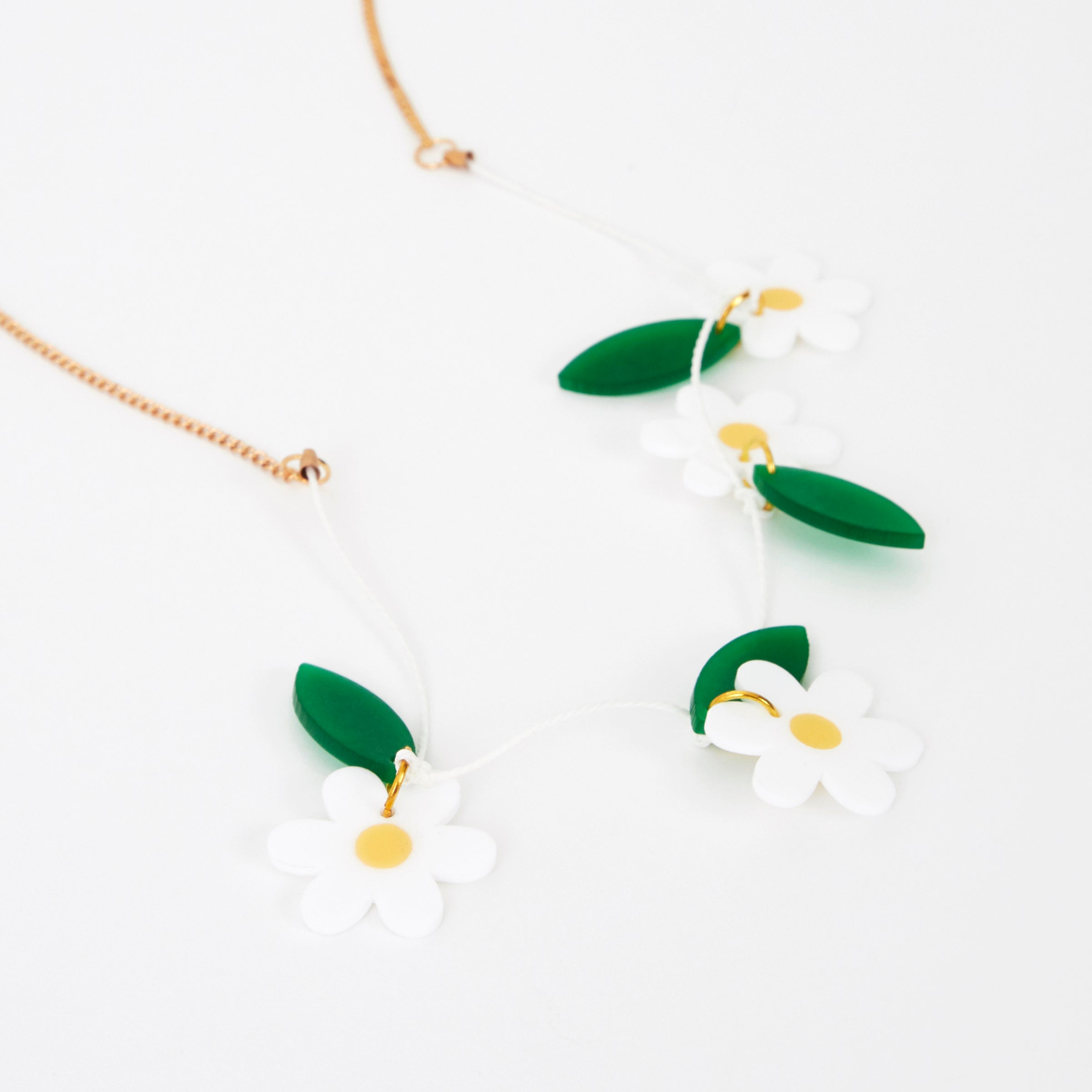 Daisy necklace