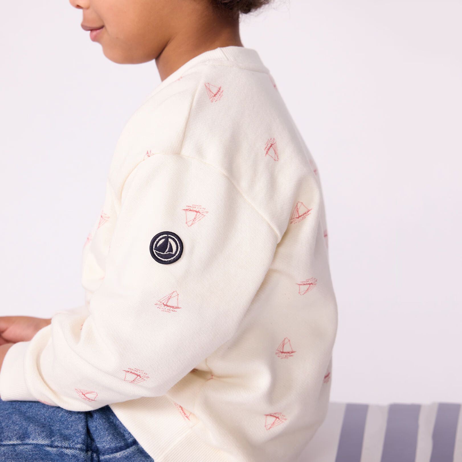 Boys & Girls White Printed Cotton Sweatshirt