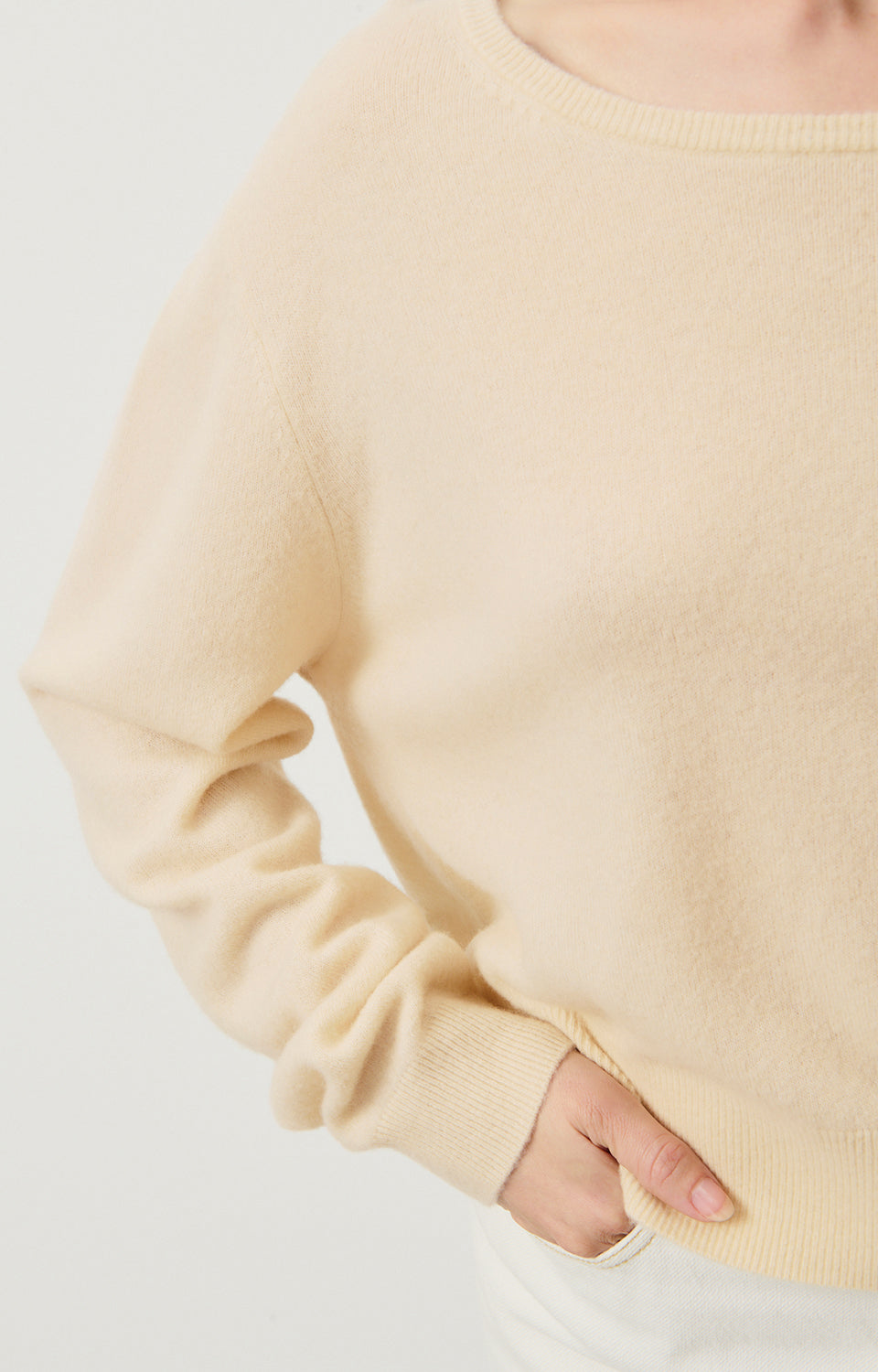 Women White Wool Sweater