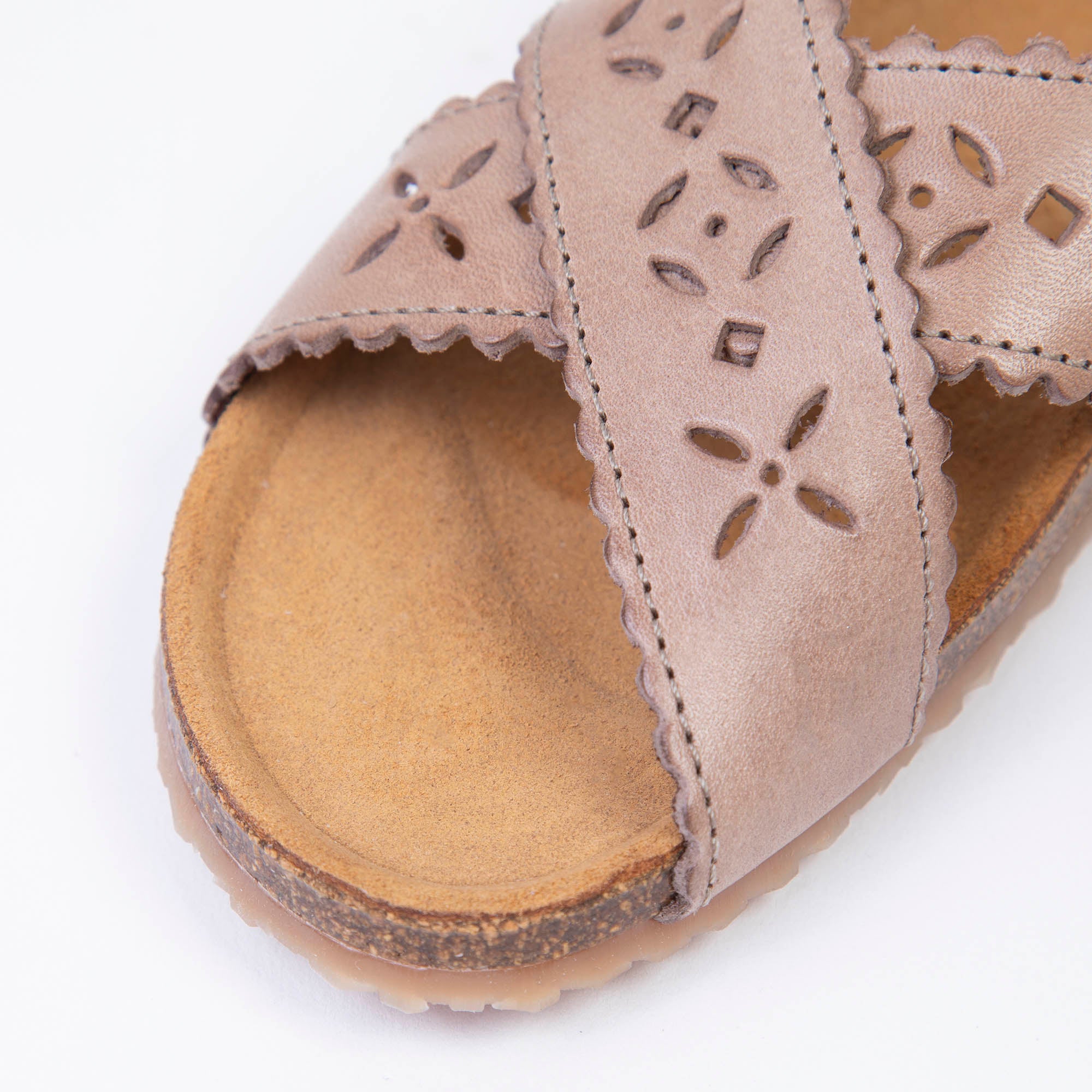 Boys & Girls Beige Cut-out Sandals