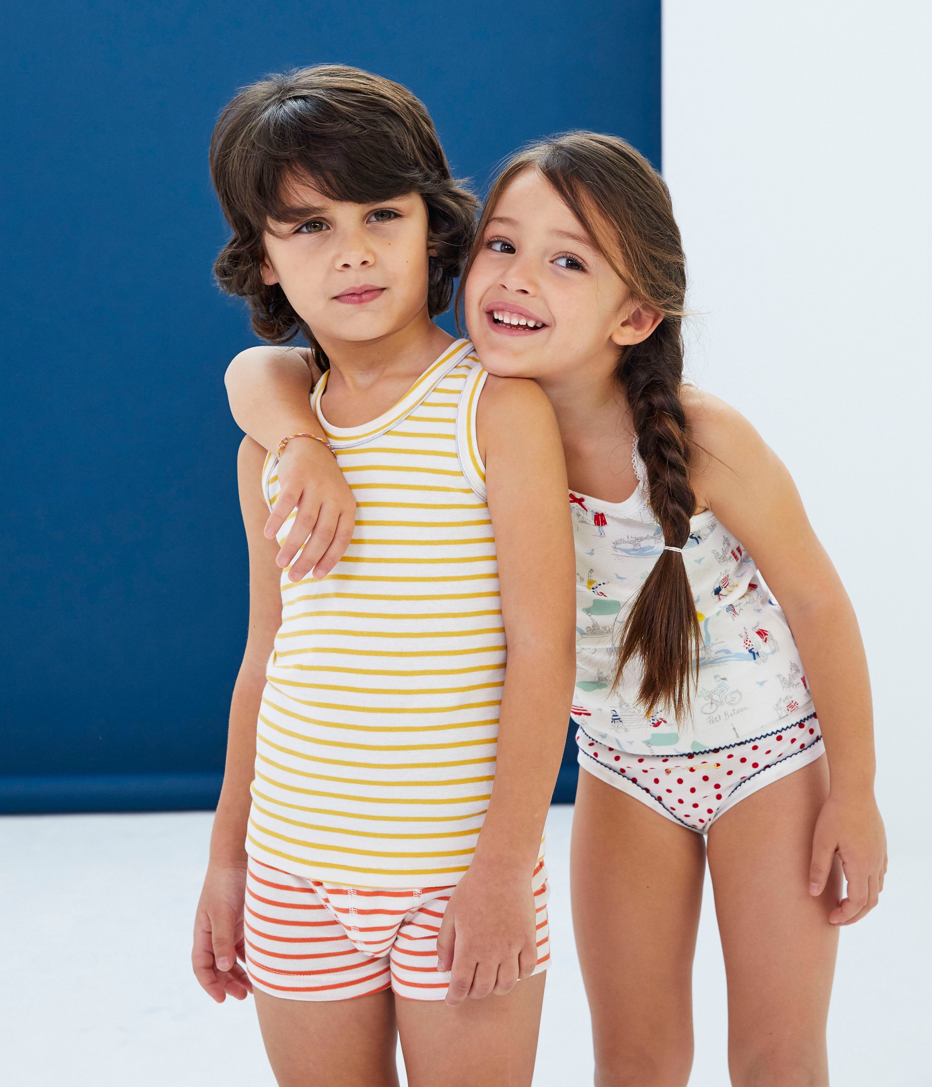 Boys & Girls Multicolor Vests Sets