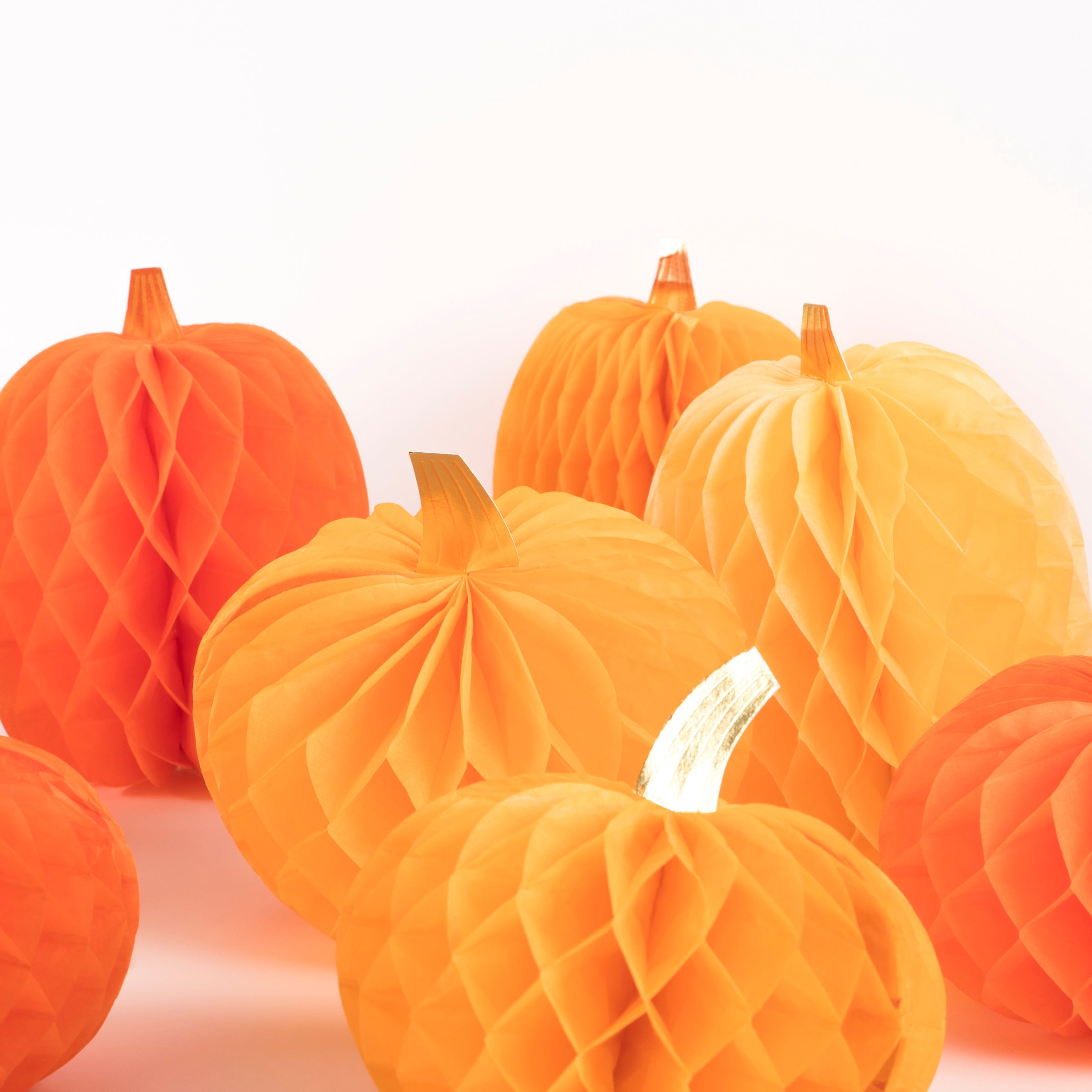 Honeycomb Pumpkins (10 Pack)